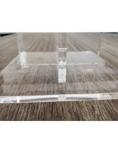 Alzata in plexiglass quadrata lato 15 cm h 5 cm trasparente