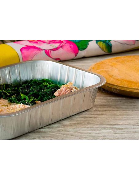 Contenitori termo-saldabili in alluminio pesante con alimenti in esposizione