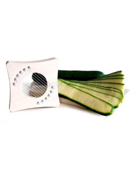 Calder - Taglia zucchine in legno di faggio e lega di acciaio Calder - Taglia zucchine in legno di faggio e lega di acciaio