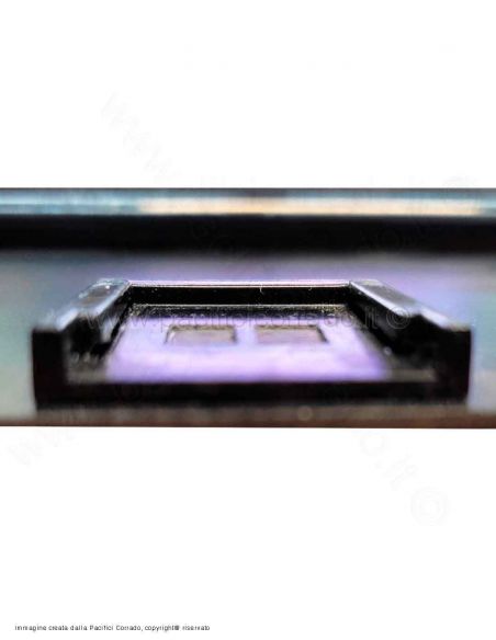 particolare attacco della lavagna