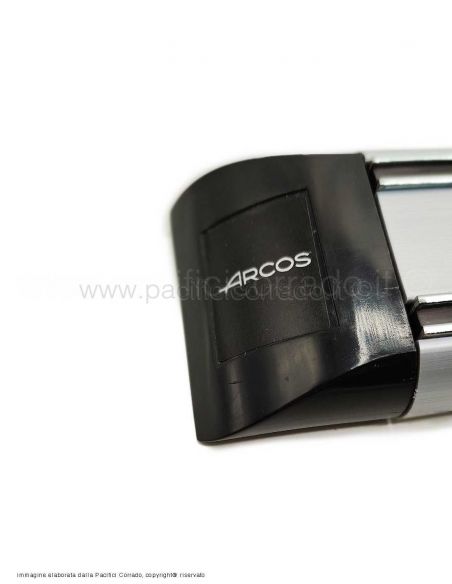 particolare della barar magnetica arcos per appendere i coltelli particolare della barar magnetica arcos per appendere i coltelli