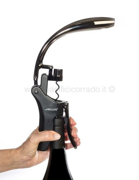 Uso del Cavatappi Manuale della Arcos con leva alzata