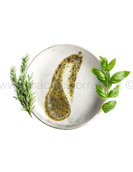 piatto con la cre4ma italiana sopra piatto con la cre4ma italiana sopra